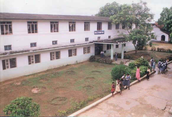Girls Dormitory.jpg (56671 bytes)